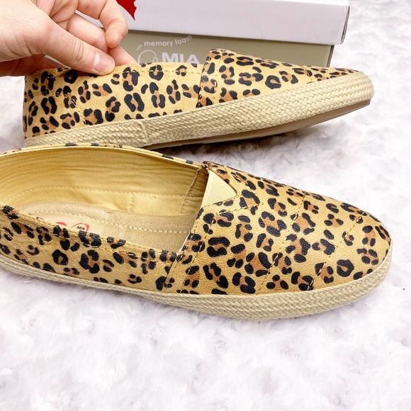NWT Mia Amore Freedom Espadrille Slip-On Shoes 9 - Picture 4 of 8